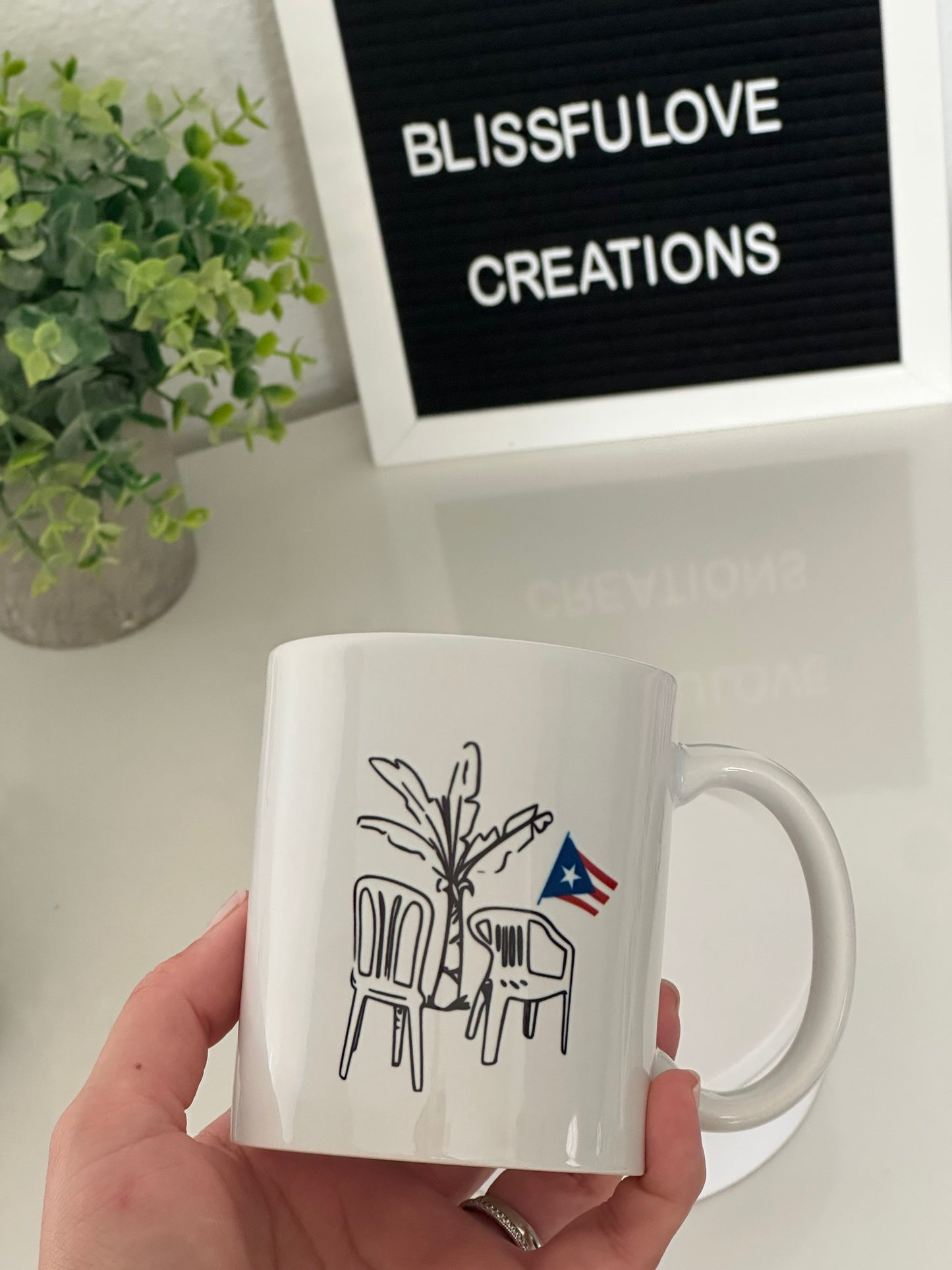 DeBi ToMaR MaS CaFe 11oz Mug